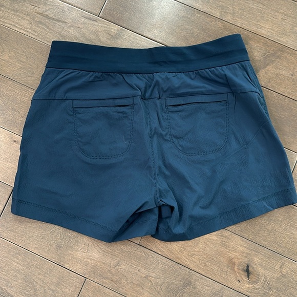 Athleta Trekkie Short 4" Constellation Blue | 2 - Picture 3 of 5